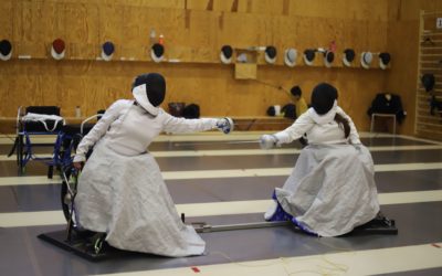 Démo d’escrime en fauteuil roulant à la salle